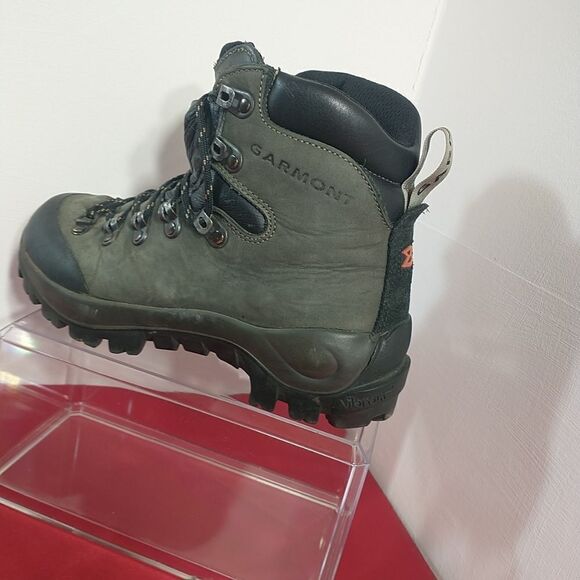 Garmont Dakota Mens SZ 5.5 Hiking Boots - Vibram Soles main image 4